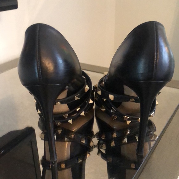 37 🔥Hot strap stiletto heel. Wear straps around like I do or tie around ankle. - Picture 9 of 10